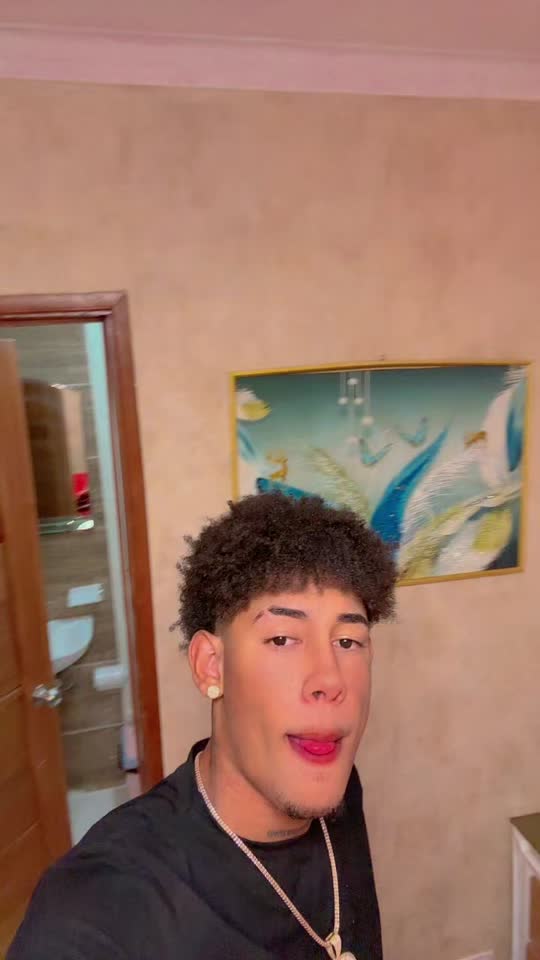 7247979238517722374