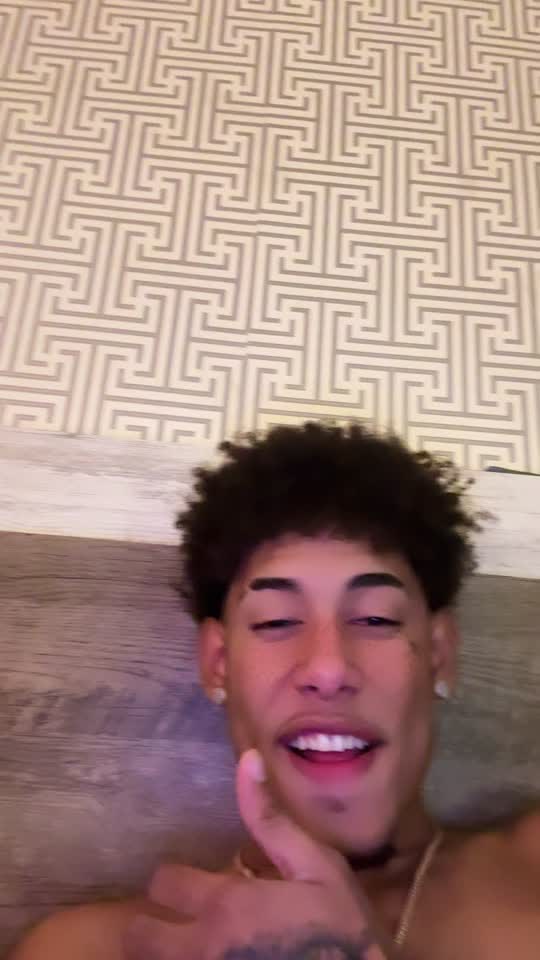 7251788156385774854