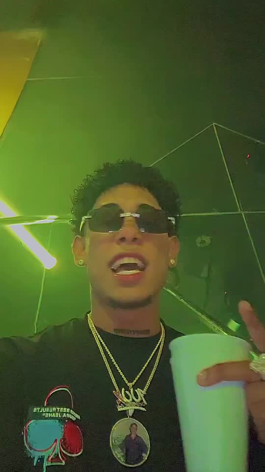 7302528105703296261