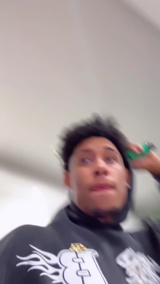7400537731383774469