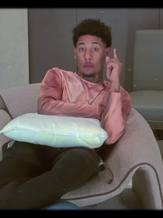 7626398293534297364